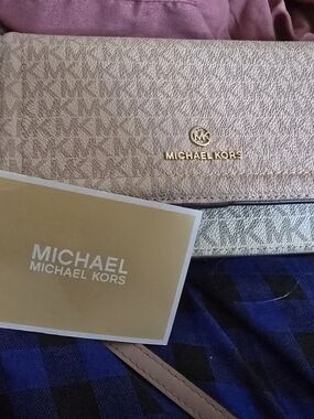 Michael Kors Blush Pink MK Logo Crossbody Wallet